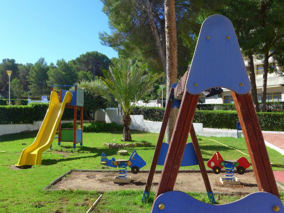 Cataluna Study Salou Bagian luar foto